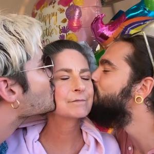 Selten! Bill und Tom Kaulitz zeigen ihre Mutter Charlotte