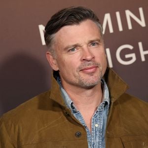 Durch Spiegelung: Tom Welling zeigt sich versehentlich nackt