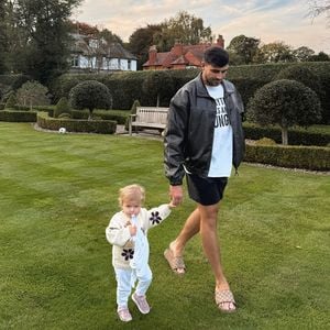 "Papas Prinzessin": Tommy Fury feiert Bambis Geburtstag