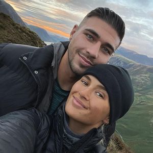 Am Valentinstag: Molly-Mae Hague schwärmt von Neu-Papa Tommy
