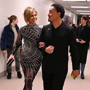 Dieser junge Schauspieler lässt Jennifer Lopez strahlen