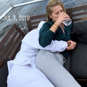 Verdächtiges Tattoo! Kuschelt Toni Garrn mit Alex Pettyfer?