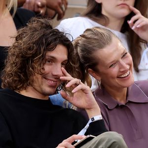 Ein Unbekannter? Ihn küsst Toni Garrn bei den French Open