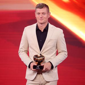 Herzensangelegenheit: Toni Kroos besucht Kinderkrankenhaus