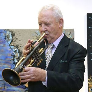 Drama beim ORF: Star-Trompeter kollabiert während Liveshow