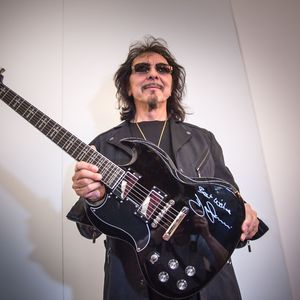 Tony Iommi erinnert am ersten Todestag von Ozzy Osbourne