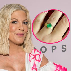Naturbelassener Smaragd: Tori Spelling liebt neuen Ehering!