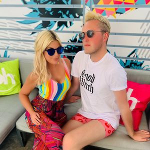 Tori Spelling: Coming-out verbesserte Beziehung zu Stiefsohn