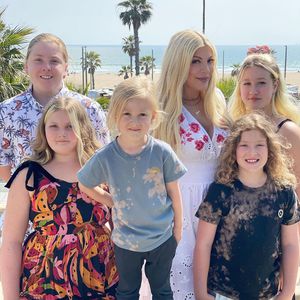 Lebt Tori Spelling nach Trennung mit Kids in Billig-Motel?
