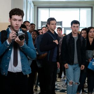 "Dark", "Modern Family" und Co.: Die Netflix-Hits im Juni!
