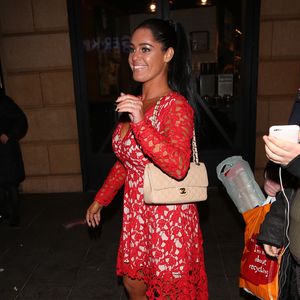 "X Factor"-Star gibt Sonnenbank-Sucht Schuld an Hautkrebs