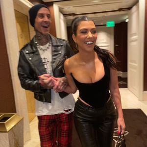 Umfeld: Kourtney Kardashian noch nicht mit Travis verlobt