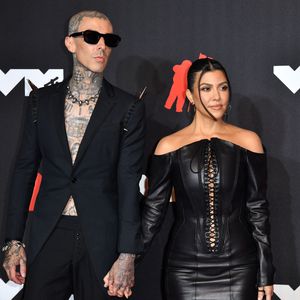 Warum? Kourtney Kardashian und Travis' Hochzeit verschoben