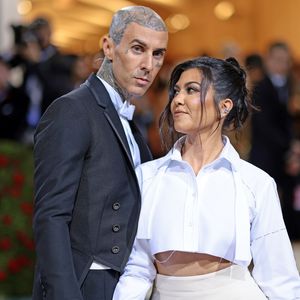"Igitt!": Sohn findet Kourtney und Travis' Geknutsche eklig