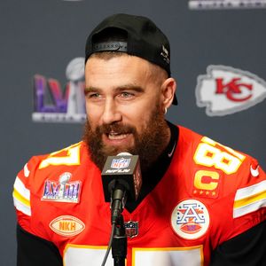 Travis Kelce feiert sein Filmdebüt als Hollywoodproduzent