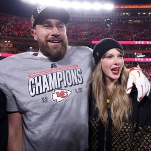 Travis Kelce kümmerte sich um Taylors Vater nach Herz-OP