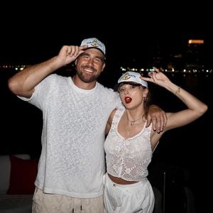 Selten: Travis teilt Schnappschüsse mit seiner Taylor Swift