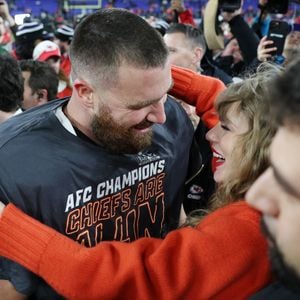 "Eine schöne Sache": Travis Kelce ist so verliebt in Taylor