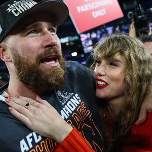 "Vorsichtig": Travis hielt Liebe zu Taylor Swift erst geheim