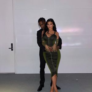Liebesindiz? Kylie Jenner teilt vertrautes Pic mit Travis
