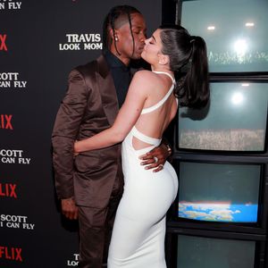 Kuscheleinheiten: Kylie Jenner schmust mit Travis bei Party