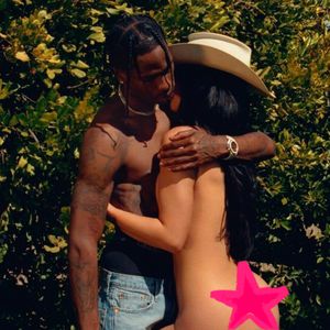 Sexy Foto mit Travis: Kylie Jenner zieht für Playboy blank!
