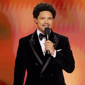 Trevor Noah wird zum fünften Mal Grammy Awards moderieren