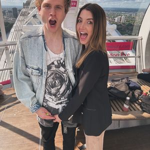 The-Vamps-Star Tristan Evans zeigt seine neue Freundin!