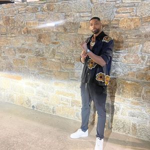 Gelobt Khloé Kardashians Ex Tristan Thompson hier Besserung?