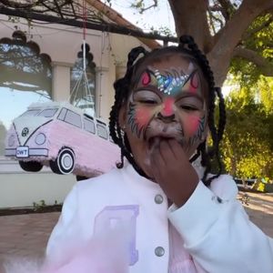 Mit Tier-Schminke: Kardashian-Kids toben auf Geburtstagsfete
