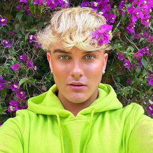 "Mann oder Frau": Twenty4Tim sucht die große Liebe auf Insta