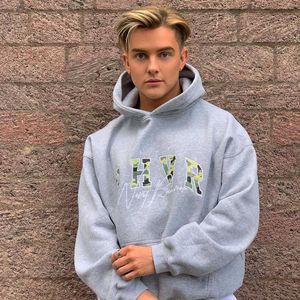 TikTok-Star Twenty4tim verrät: Er datet seine Nachbarin!