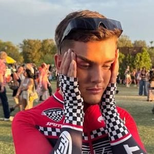"Albtraum": Twenty4tim hat sein Handy auf Coachella verloren