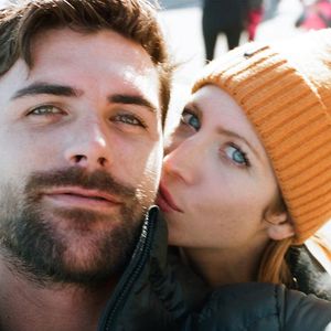 Gleich zwei Kleider: So strahlte Brittany Snow als Braut!