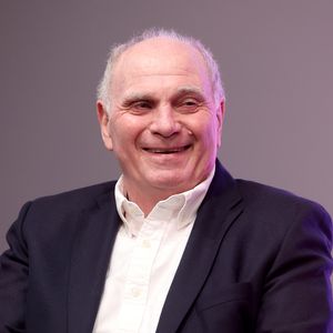 Bei Nacht: So spektakulär war Uli Hoeneß' Haftentlassung