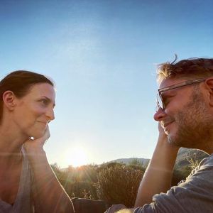 Superselten: Hier schmachtet Ulrike Frank ihren Mann an!
