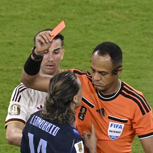 Auweia: So viel zahlen WM-Teams für Gelbe und Rote Karten