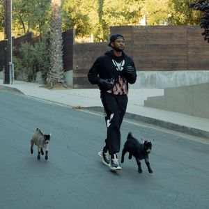 Mit Ziegen-Pic: Usher feiert seinen 43. Geburtstag humorvoll