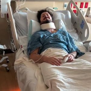Valentin Chmerkovskiy zeigt Bilder seiner Halsverletzung