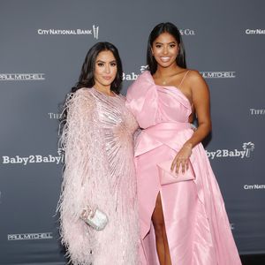Traum in Rosa: Vanessa Bryant und Natalia auf dem Red Carpet