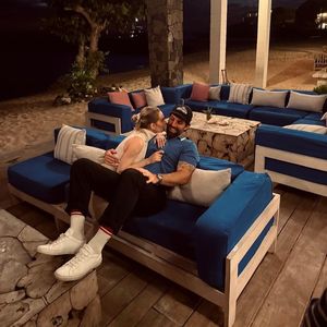 Vanessa Kirby teilt seltene Urlaubsfotos mit Freund Paul