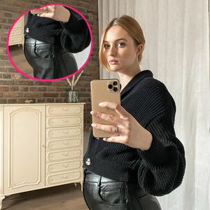 In Lederhose: Vanessa Tamkan teilt ein neues Babybauch-Bild