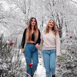 Coupleontour: Schwangere Vanessa passen Jeans in Woche 14