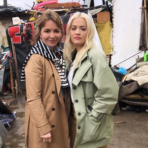 So süß gratuliert ihre Mutter Rita Ora zum 31. Geburtstag!