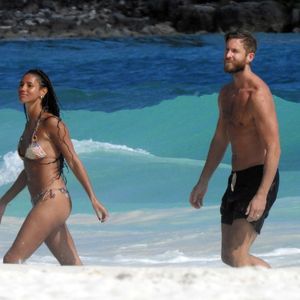 Sexy Sixpack! Calvin Harris planscht mit seiner Vick im Meer