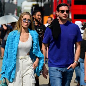 Victoria Swarovski und Mark strahlen verliebt bei Formel 1