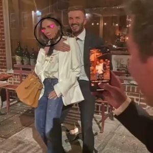 Süß: Victoria und David Beckham kuscheln bei Date-Night
