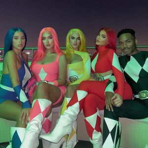 Stark! Kylie Jenner und ihre Freunde im Power-Rangers-Look