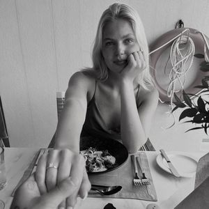 "Habe ja gesagt": GNTM-Kandidatin Vivien hat sich verlobt