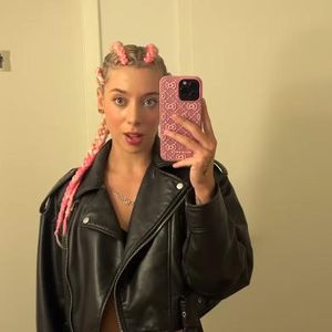 Neuer Look? Walentina Doronina überrascht mit pinken Haaren